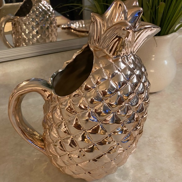 SOLD🥰ROSE GOLD PINEAPPLE 🍍 PITCHER & PLATTER SET - Picture 4 of 8